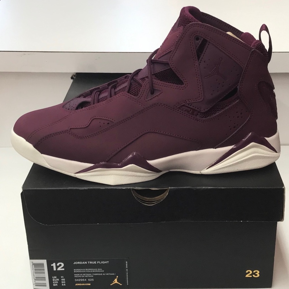 Jordan True Flight sneakers